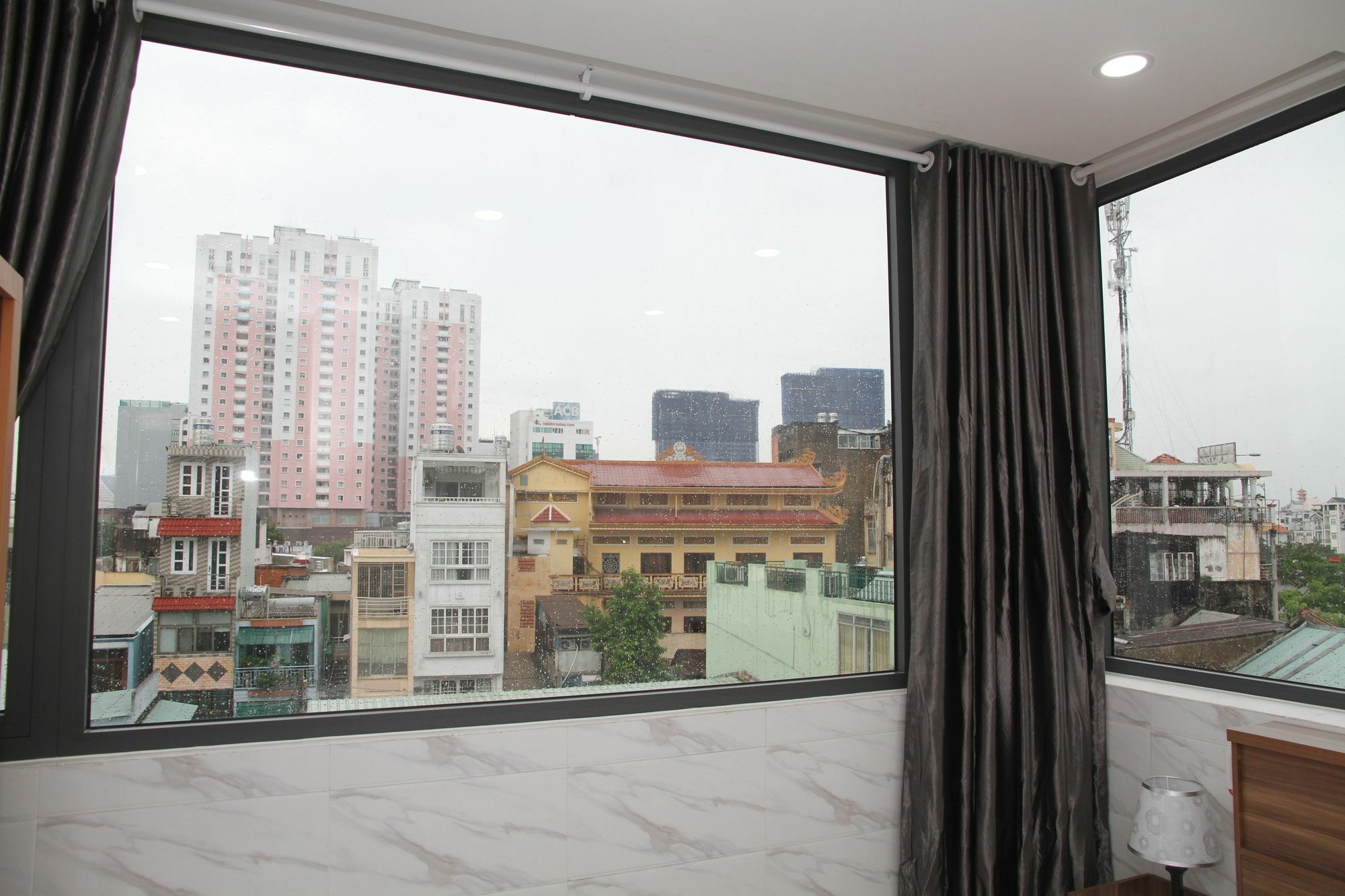 Saigon Inncrowd 2 Хошимин Экстерьер фото